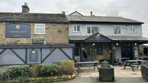 The Strawbury Duck Inn